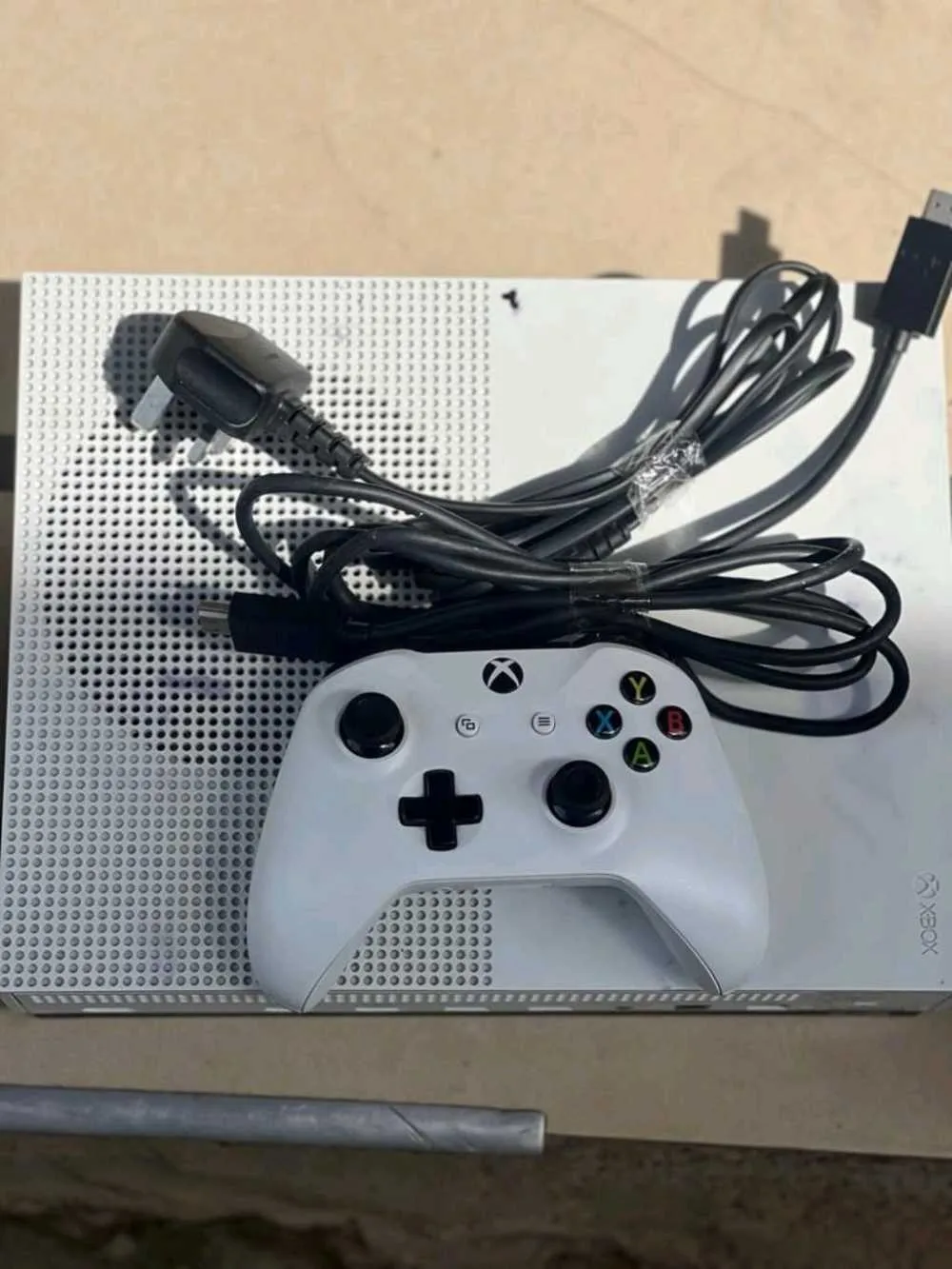 xboxone s loaded with fc24 and gtav for sale in Greater Accra