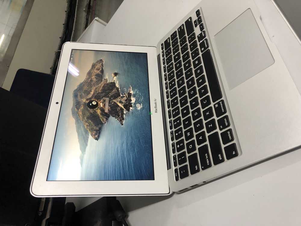apple MacBook Air 2015 for sale in Ashaiman Municipal, Greater Accra