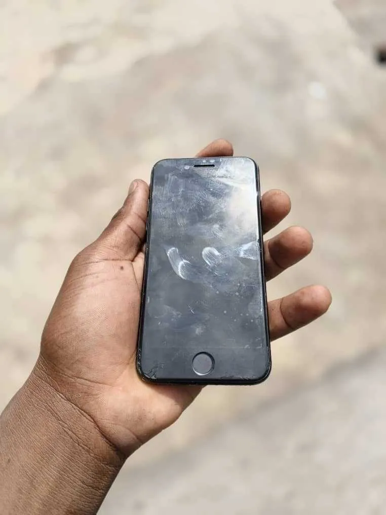 Used iPhone SE 2020 for sale in East Legon, Greater Accra, Ghana