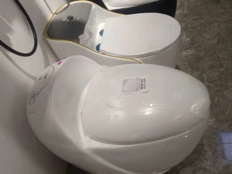 New Imported Dual-Flush water closet_Egg wc_Soft close Wc complete for sale in Accra Metropolitan, Greater Accra, Ghana