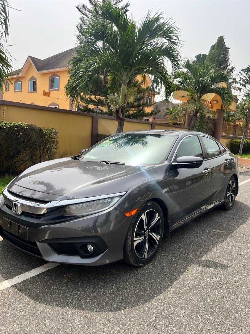 Honda Civic 2018 touring for sale in Achimota, Greater Accra