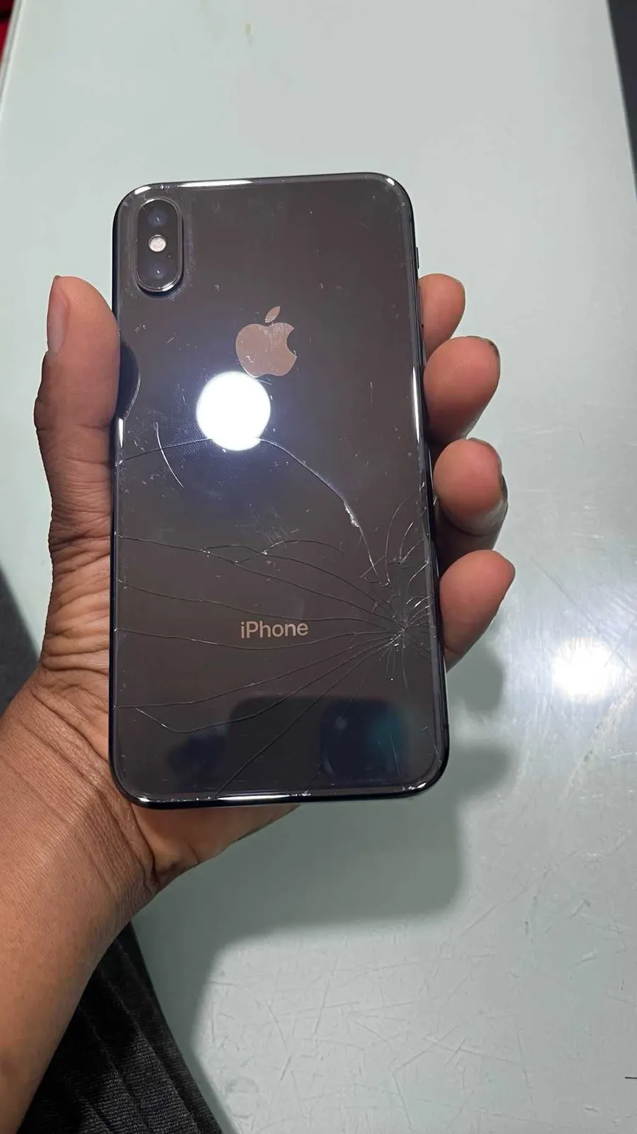 Slightly used iPhone X with back crack, 64gb battery 80% GHS1000 for sale in Spintex, Greater Accra
