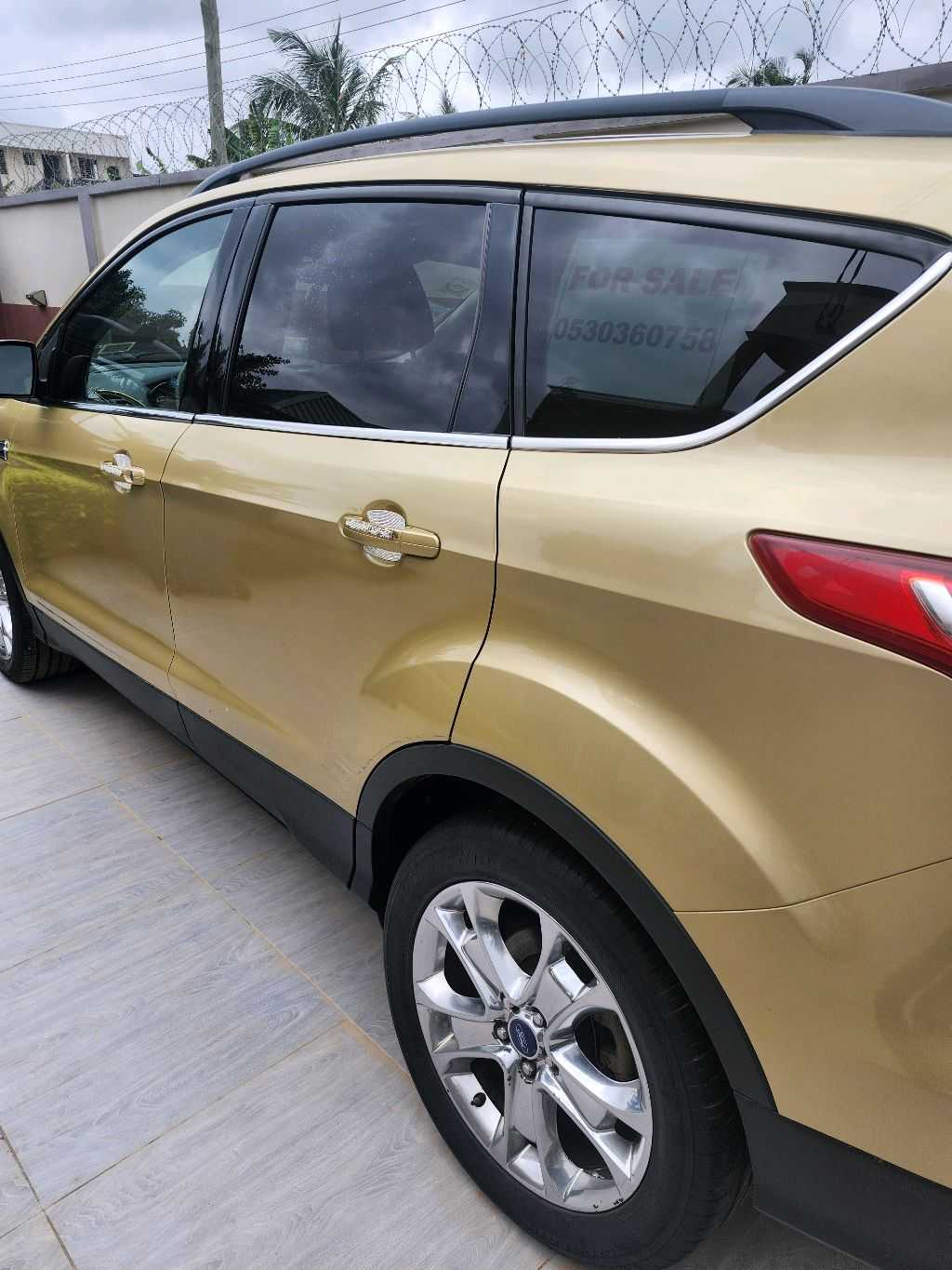 Used Ford escape Car for sale in Ashaley Botwe, Greater Accra, Ghana