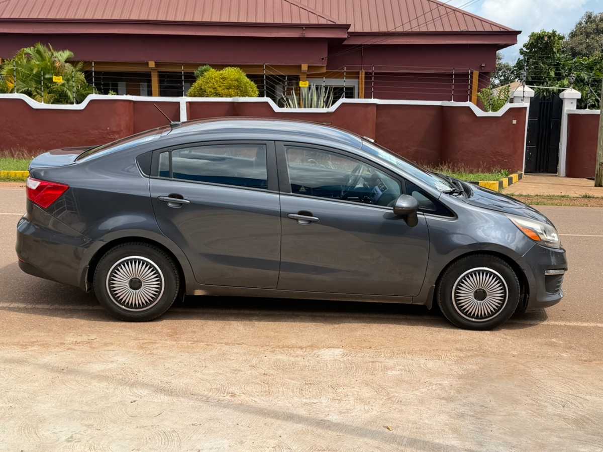 Used 2016 Kia Rio Lx for sale in Berekum, Bono, Ghana