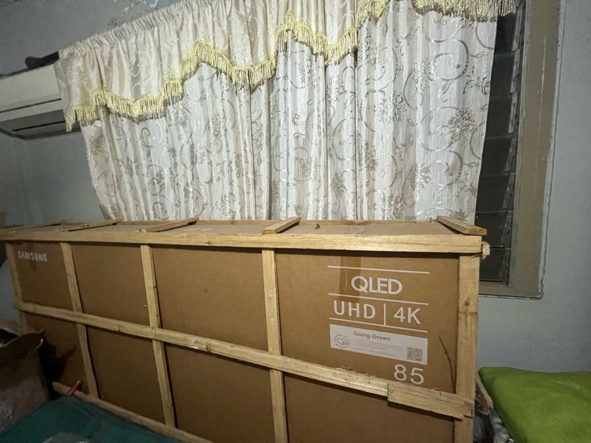 SAMSUNG QLED UHD 4K 85 inches TV for sale in Tema Metropolitan, Greater Accra