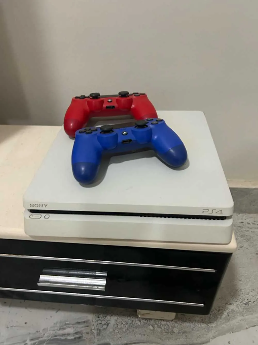 Used PS4 slim PlayStation for sale in Greater Accra, Ghana