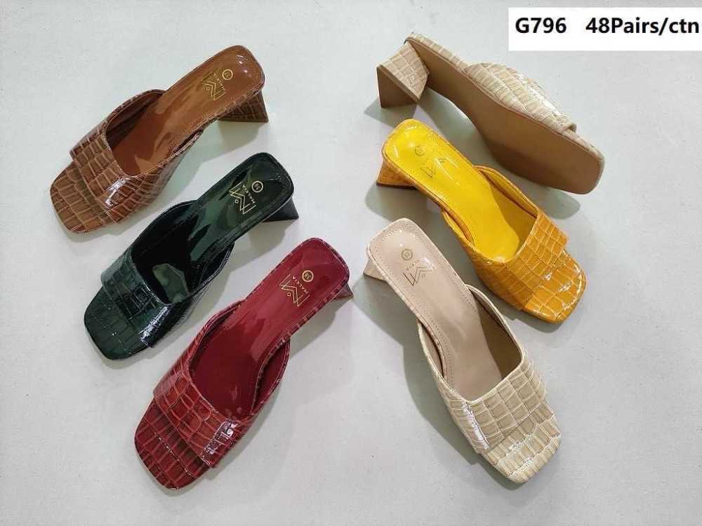New ladies heels and slippers for sale in Bono, Ghana