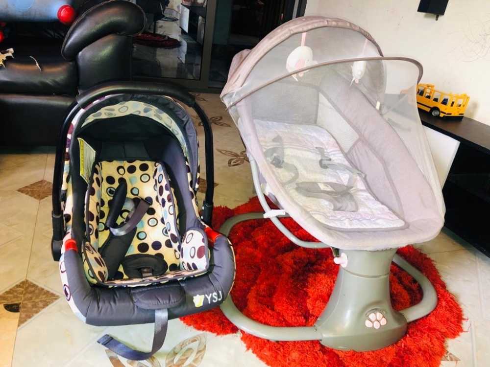 baby swing and seat both for sale in Greater Accra, Ghana