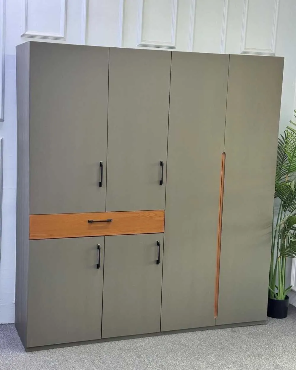 New wardrobe 3 in 1 for sale in Greater Accra, Ghana