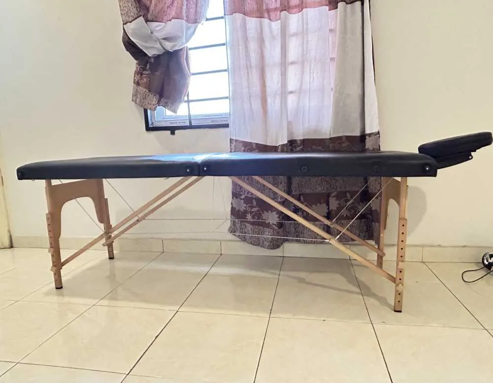 Used lash bed - massage bed for sale in Greater Accra, Ghana
