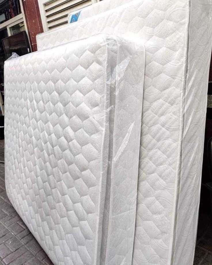 New royal foam mattress for sale in Accra Metropolitan, Greater Accra, Ghana