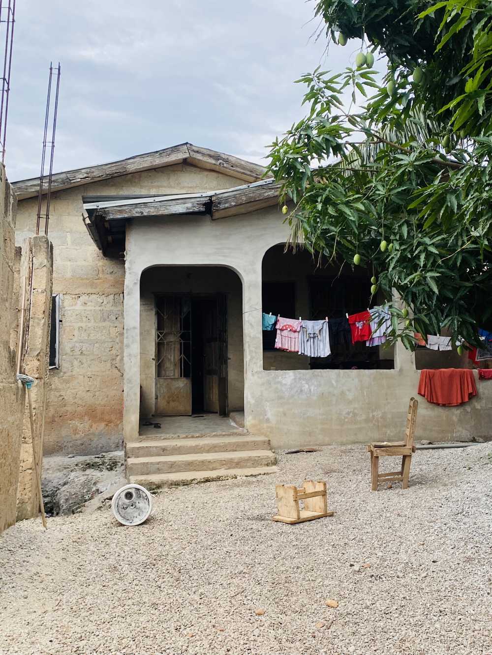4bedroom house and 2 incomplete storey building for sale in Atwima Nwabiagya, Ashanti, Ghana