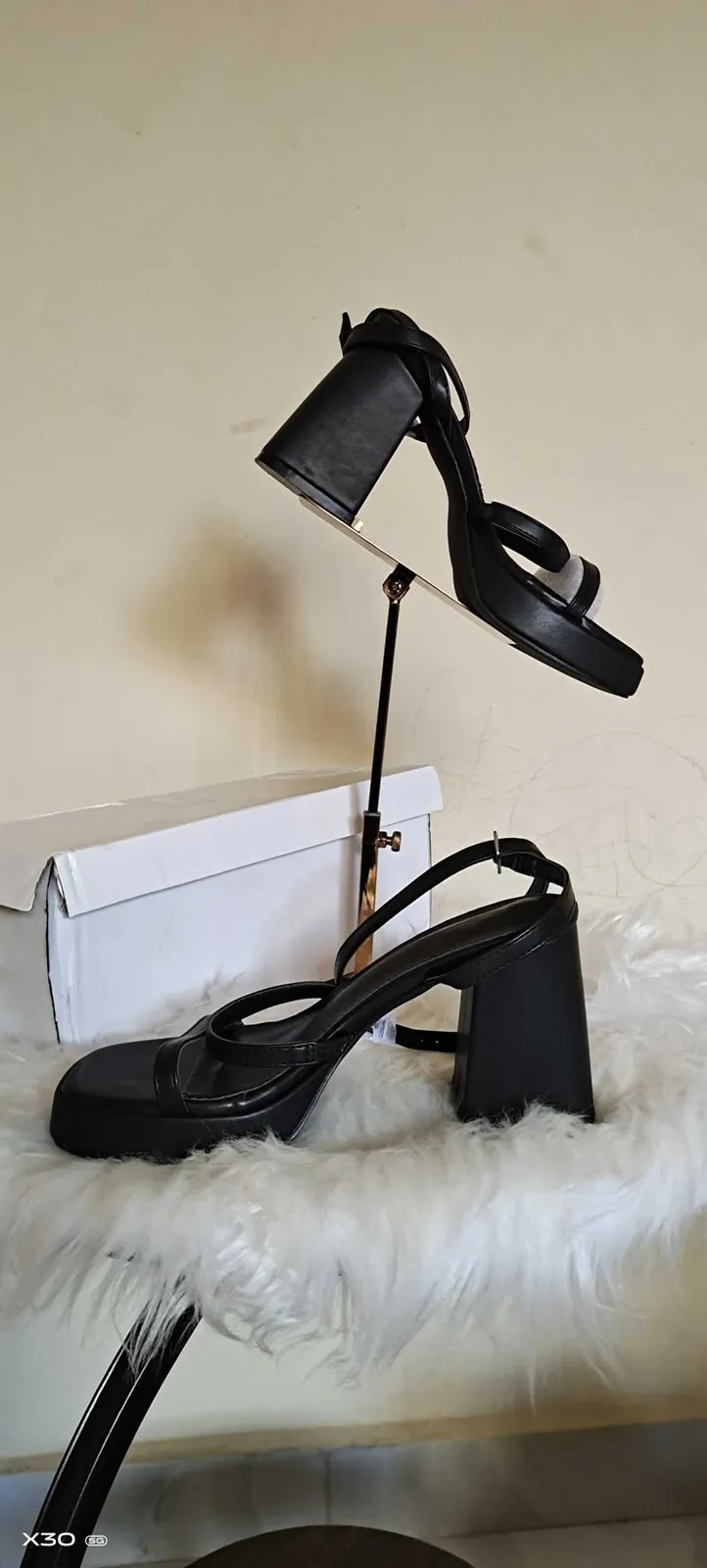 New chuncky heels Women's Fashion for sale in Kumasi Metropolitan, Ashanti, Ghana