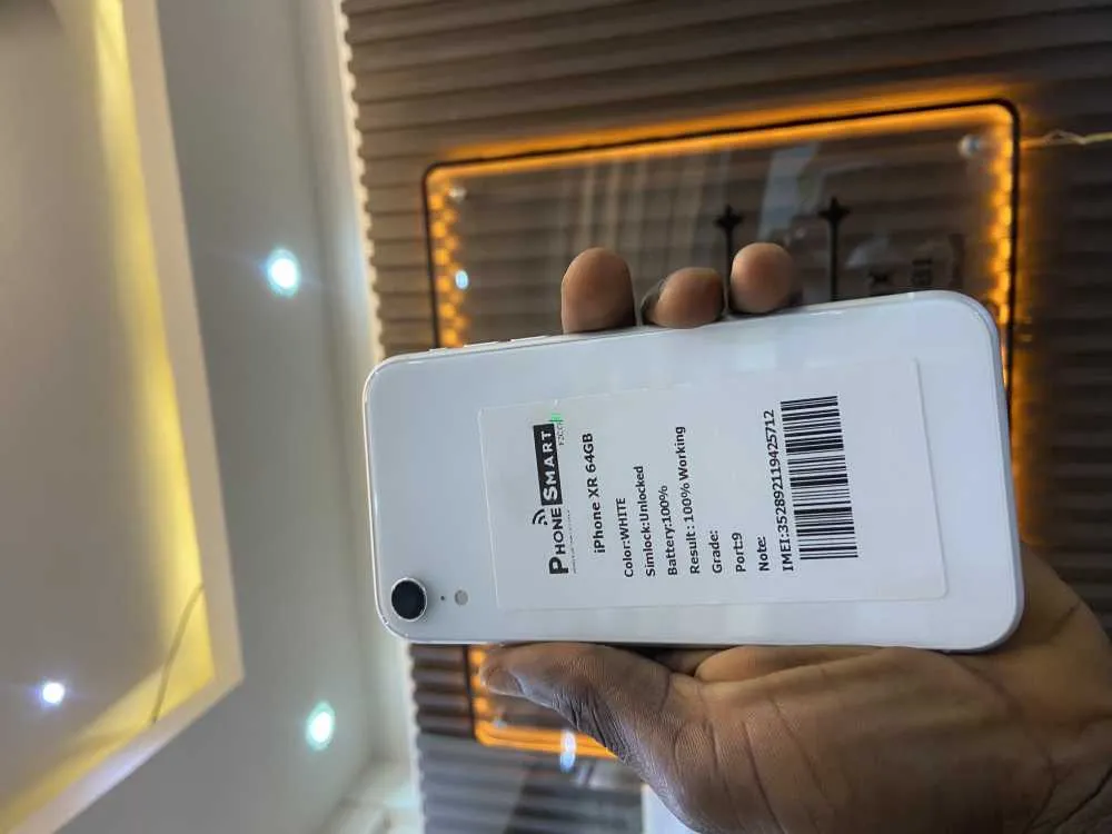New iPhone XR 64 for sale in Kumasi Metropolitan, Ashanti Region, Ghana