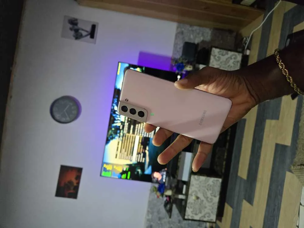 Used Samsung Galaxy S21 5G 256GB for sale in Kumasi Metropolitan, Ashanti, Ghana