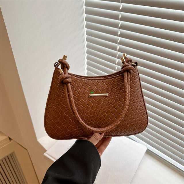 New Armpit ladies bag, simple crossbody hand bag and fashionable shoulder bag temperament women’s handbag. for sale in Ashanti Region, Ghana