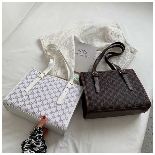 2023 New fashion Tote women’s handbag large capacity for student shoulder bag for sale in Ashanti Region, Ghana