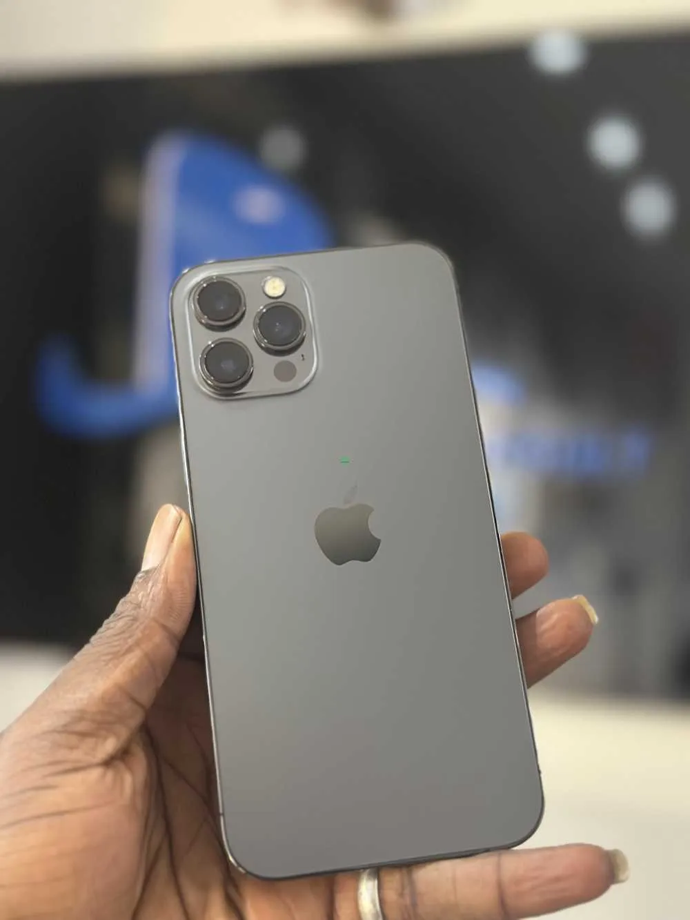 Used iPhone 12pro max for sale in Eastern, Ghana