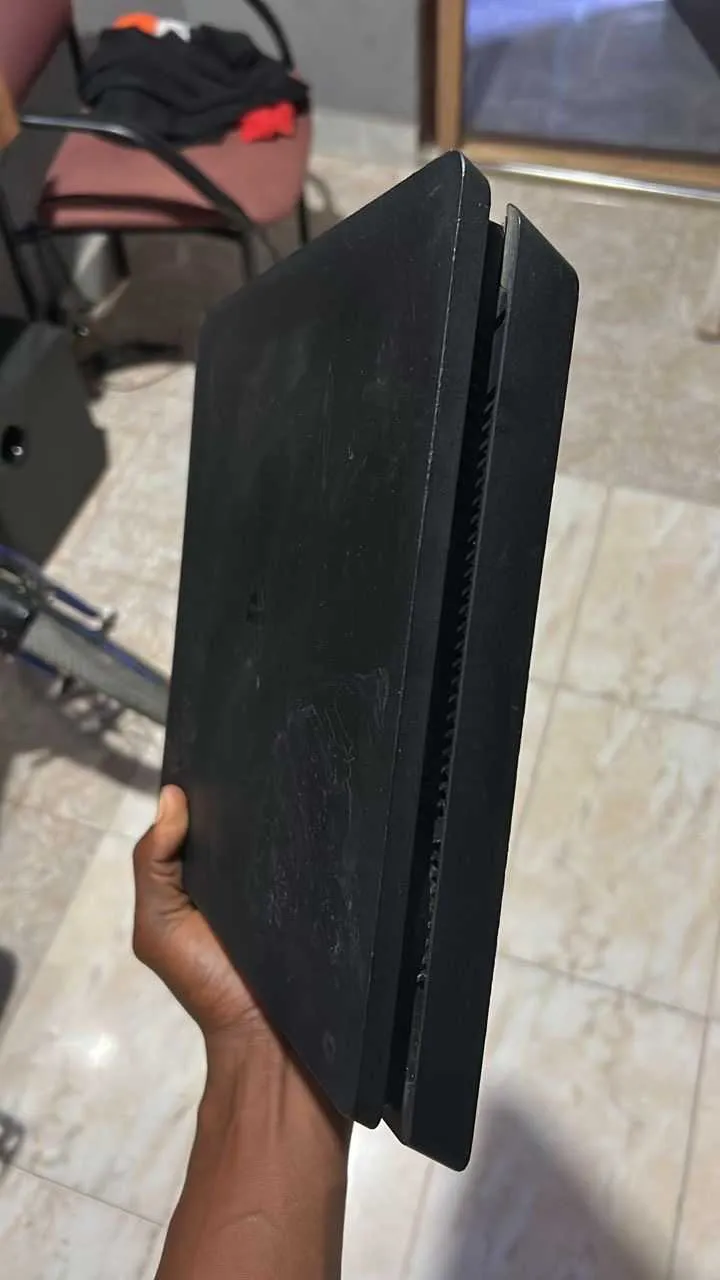 Used PS4 slim PlayStation for sale in Ga Municipal, Greater Accra, Ghana