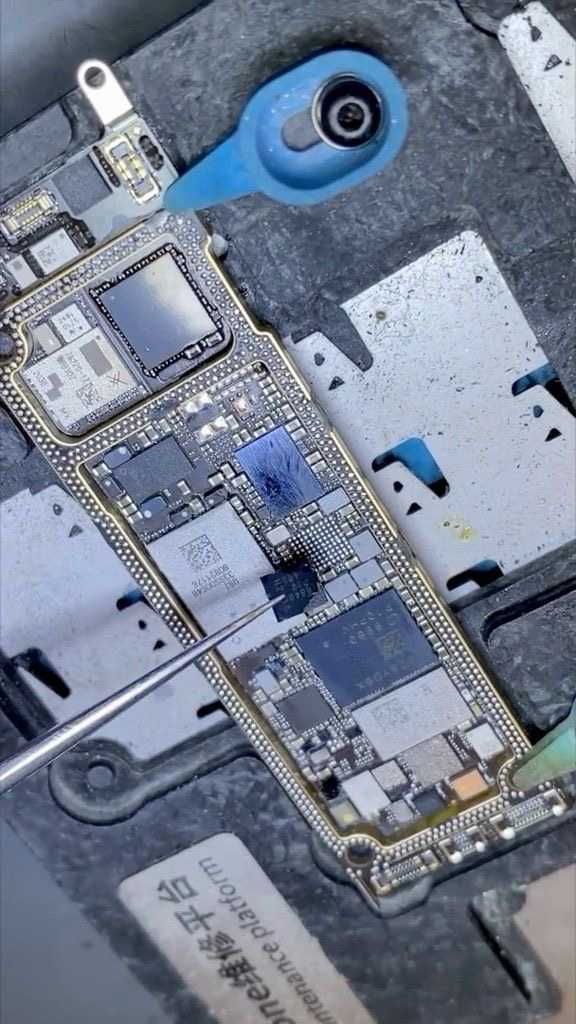 iPhone motherboard repair for sale in Circle, Greater Accra, Ghana