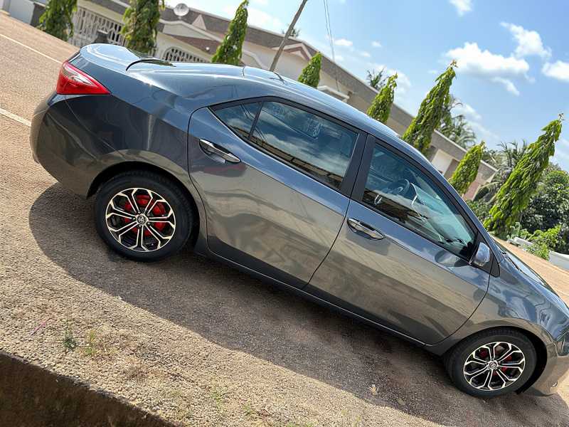Used 2019 Corolla LE for sale in Kumasi Metropolitan, Ashanti Region, Ghana