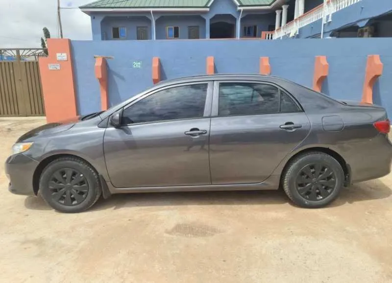 Toyota Corolla Car for sale in Obuasi Municipal, Ashanti Region, Ghana