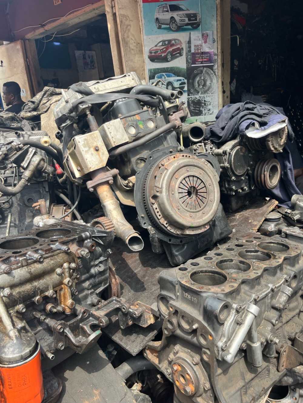 Used Nissan hardbody engine or all can of car body parts for sale in Kaneshie, Greater Accra, Ghana