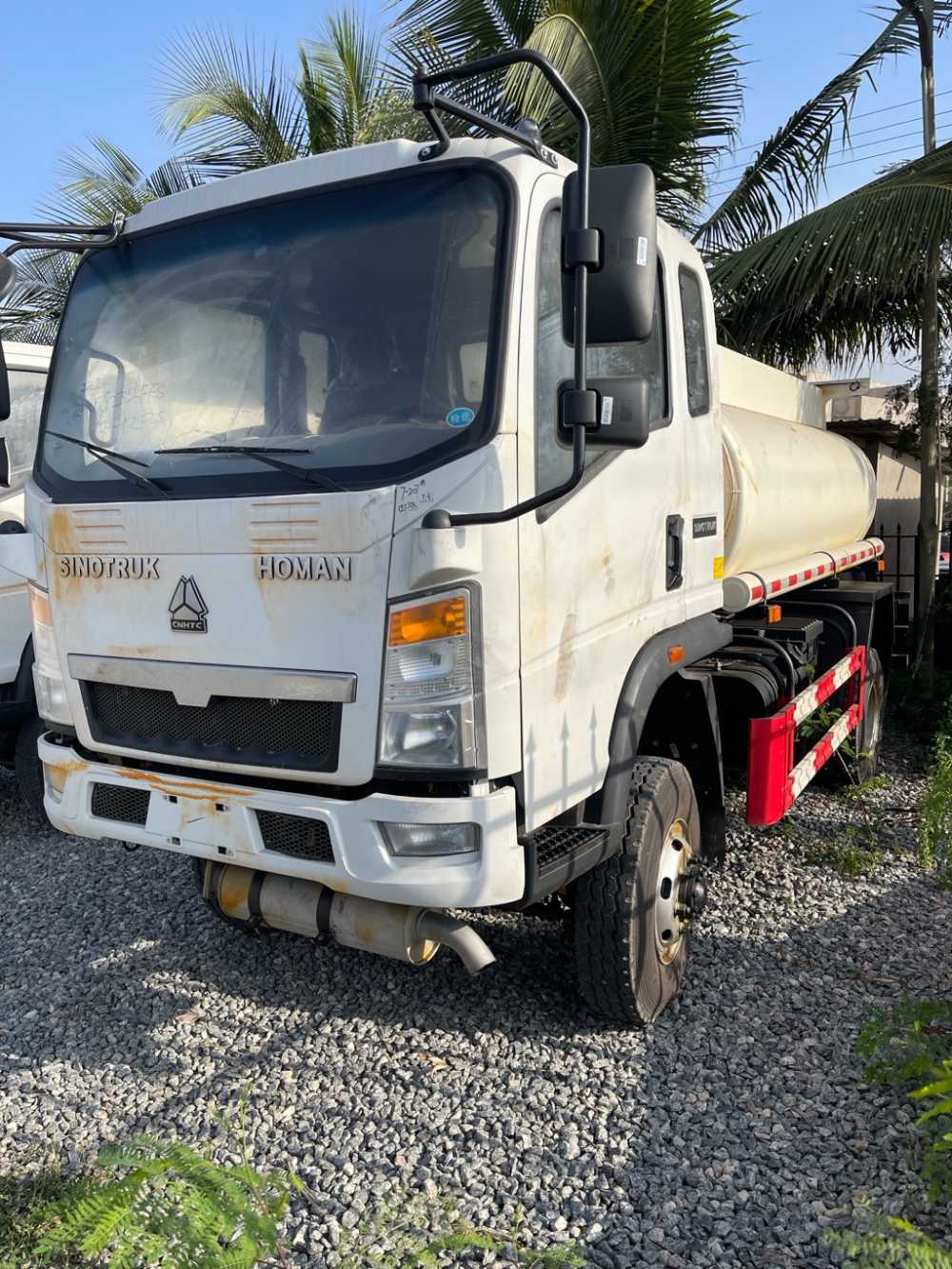New Sinotruk Howo 5000L 4X4 Light Refueling Oil Truck LHD for sale in Spintex, Greater Accra, Ghana