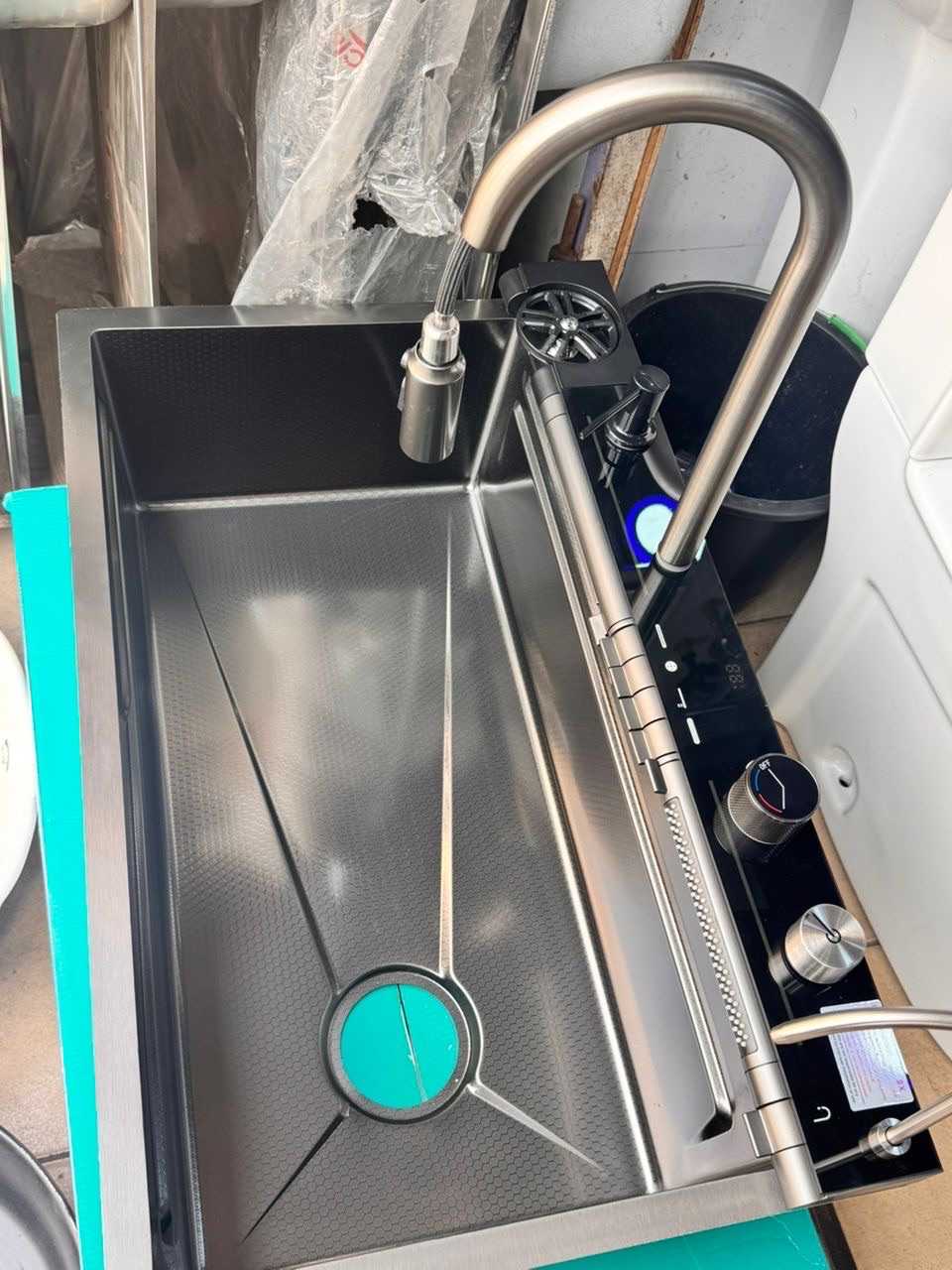 Imported Luxury sink_Smart cabinet sink_Kitchen sink complete for sale in Accra Metropolitan, Greater Accra, Ghana