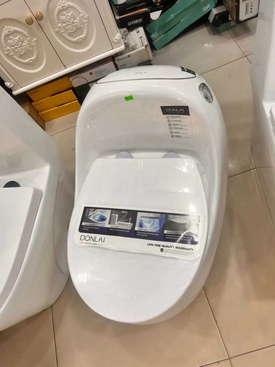 Italian Egg water closet complete _Round wc_Soft close Wc for sale in Accra Metropolitan, Greater Accra, Ghana