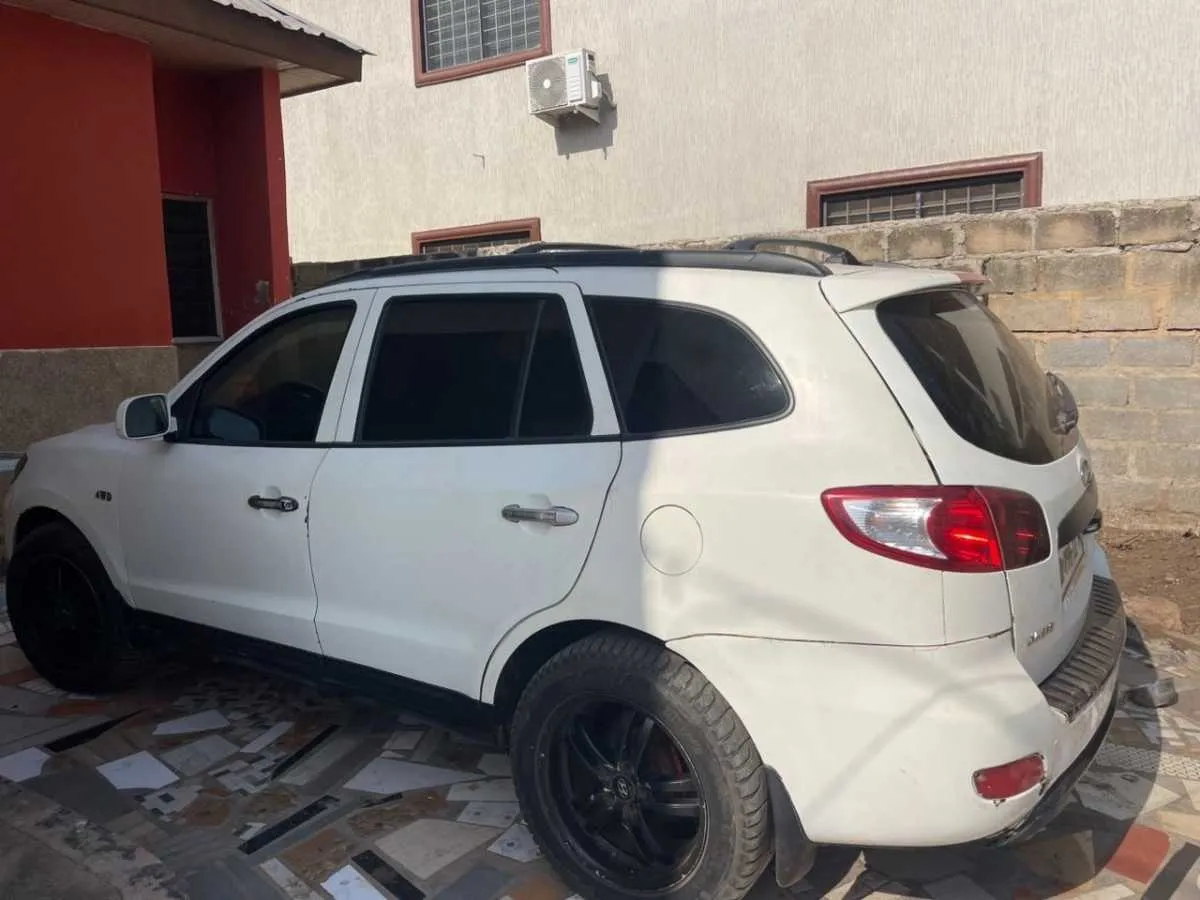 Used Santa Fe 2007 for sale in Tema Metropolitan, Greater Accra, Ghana