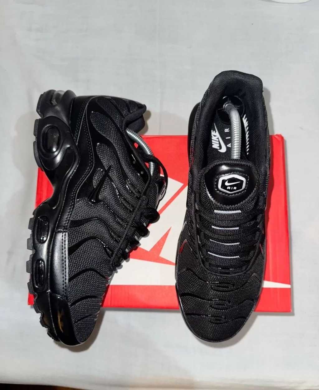 New The conquer quality sneakers for sale in Ejisu Juaben, Ashanti, Ghana