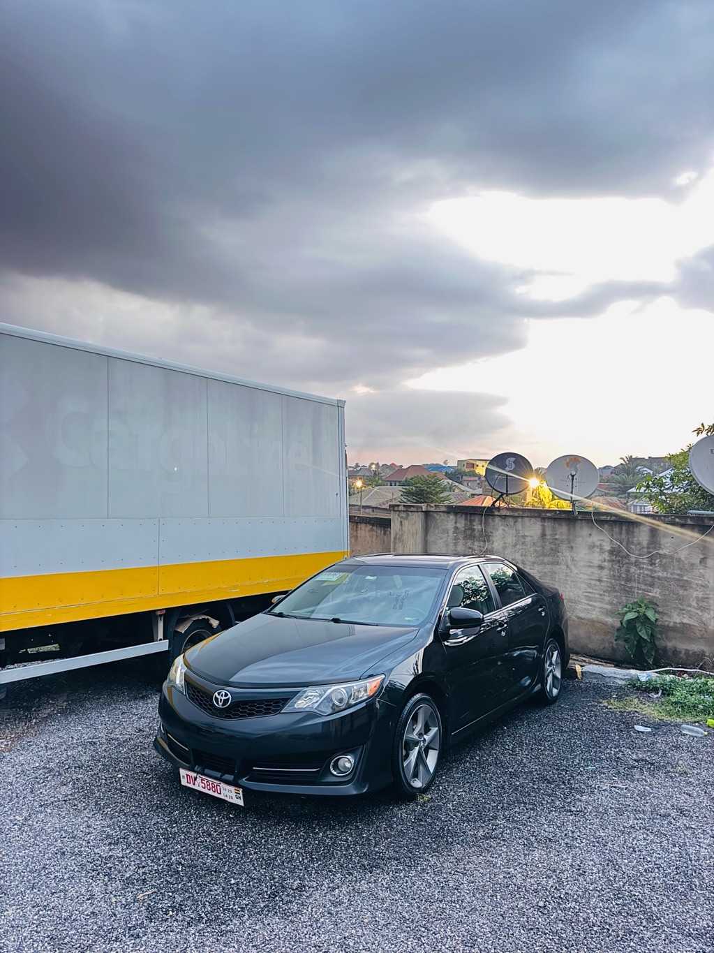 Used 2014 Camry SE for sale in Kumasi Metropolitan, Ashanti, Ghana