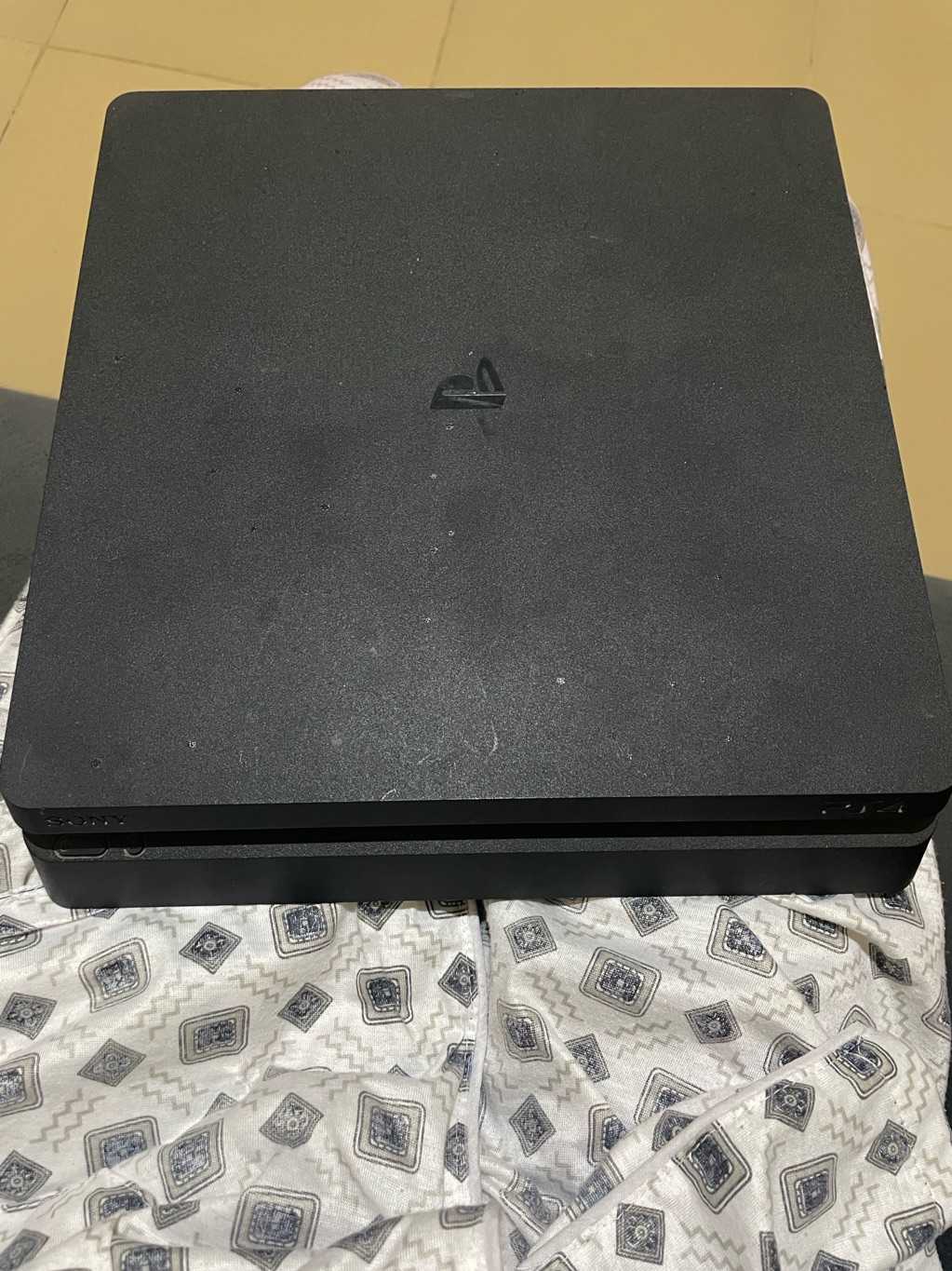 Used play station 4 for sale in Lapaz, Greater Accra, Ghana