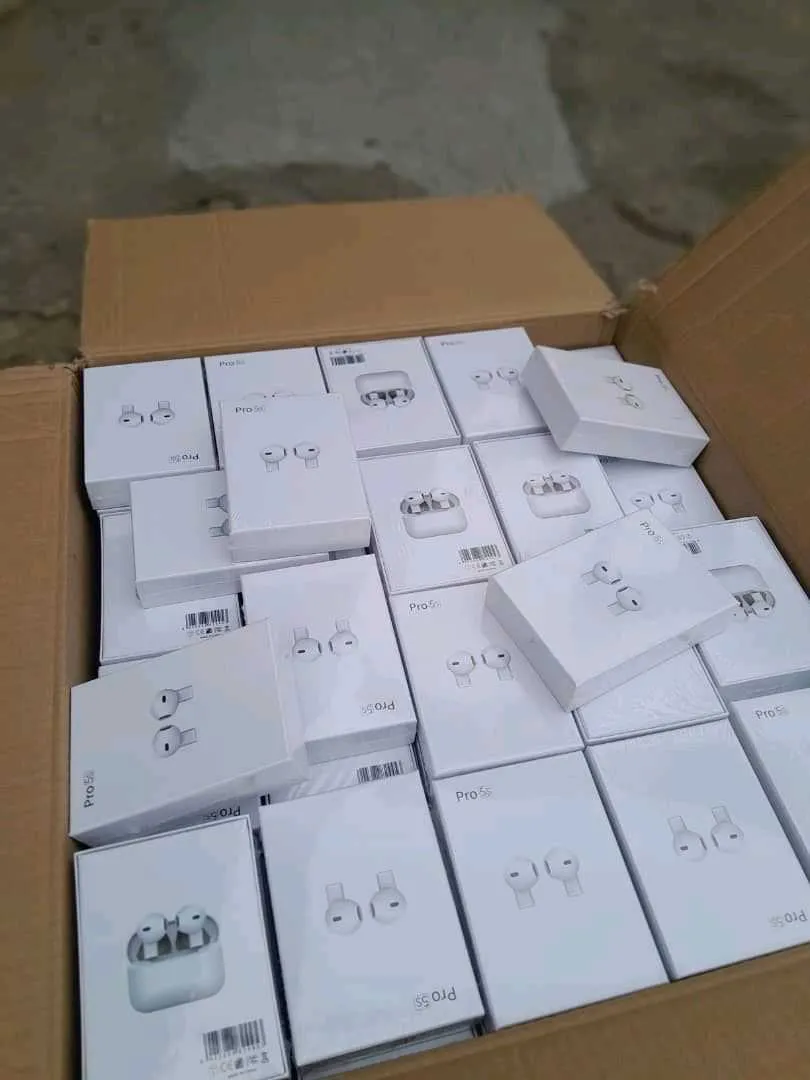 New kelv Phone for sale in Circle, Greater Accra, Ghana