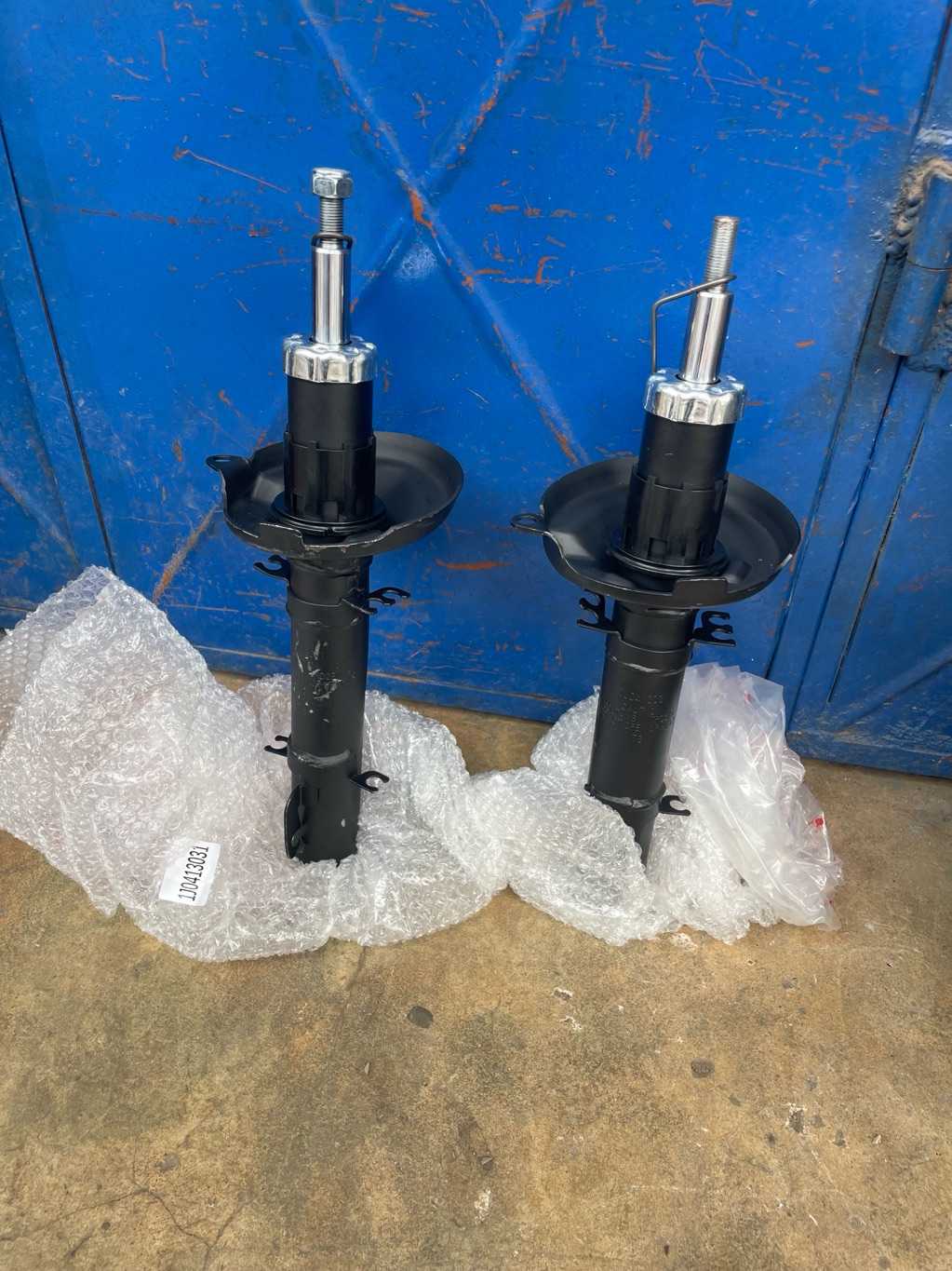 Golf 4 front shocks absorbers for sale in Kaneshie, Greater Accra, Ghana