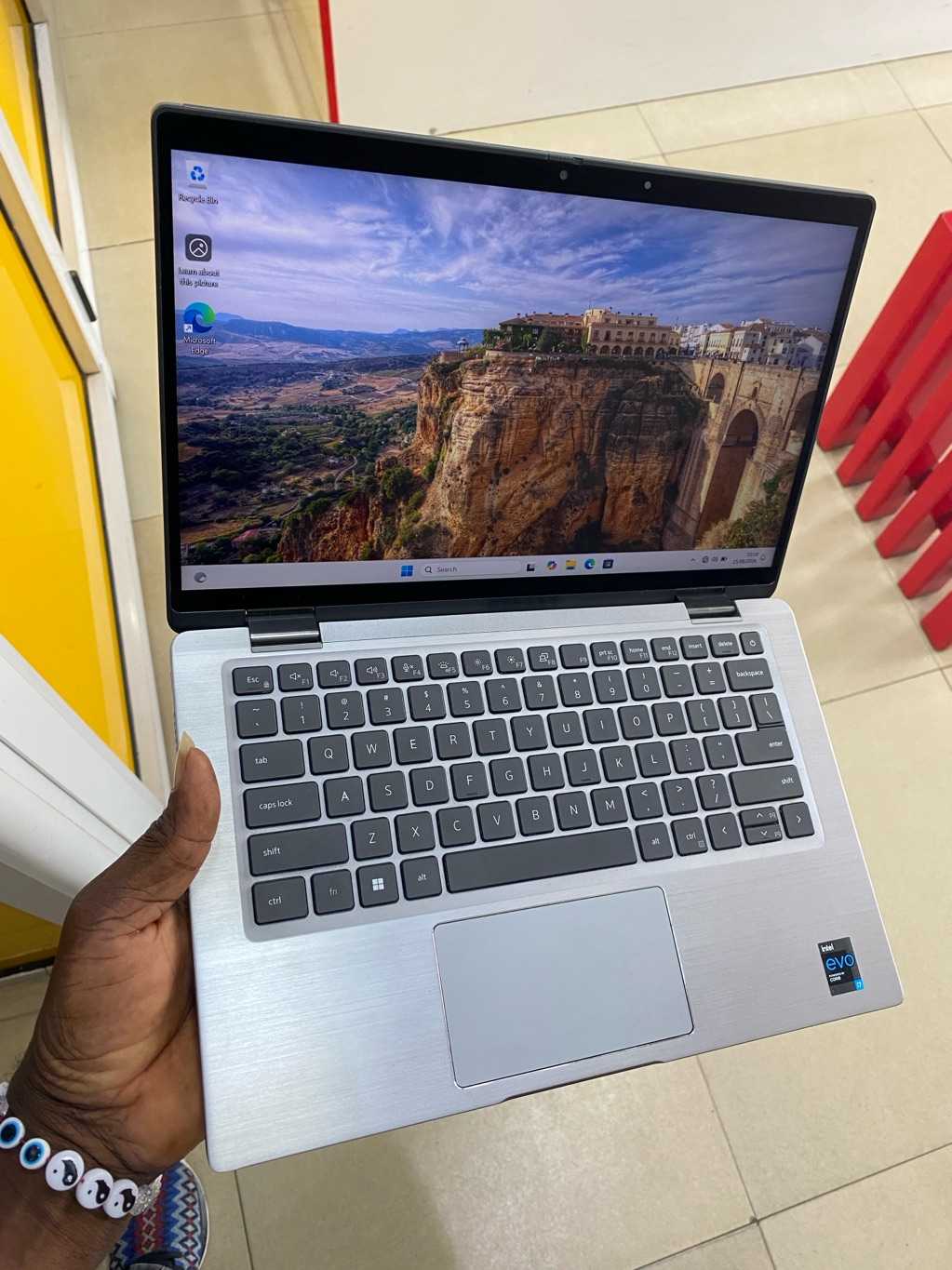 Dell Latitude 7320 i7 11th Gen