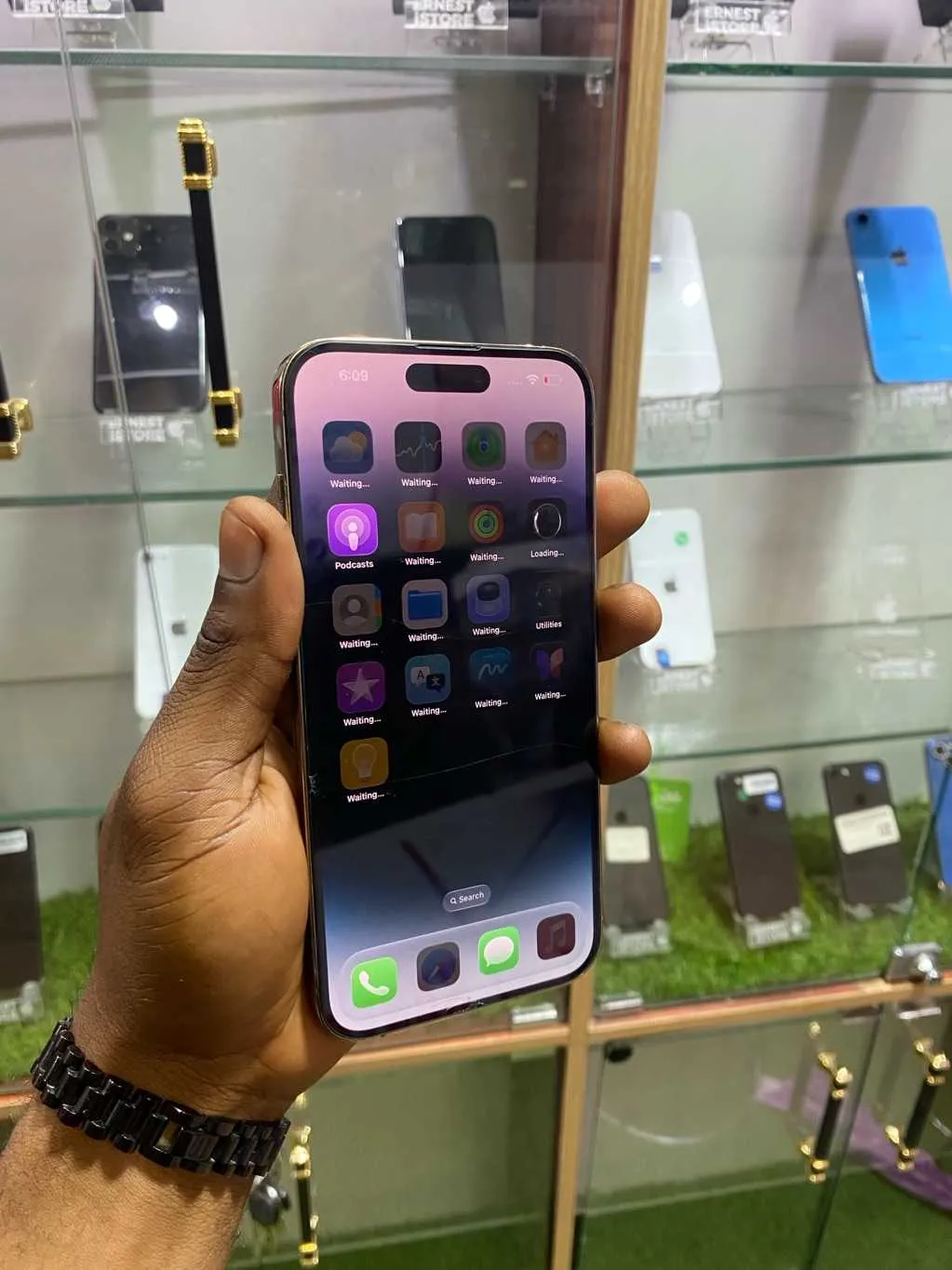Used 14 Pro Max for sale in Kumasi Metropolitan, Ashanti Region, Ghana