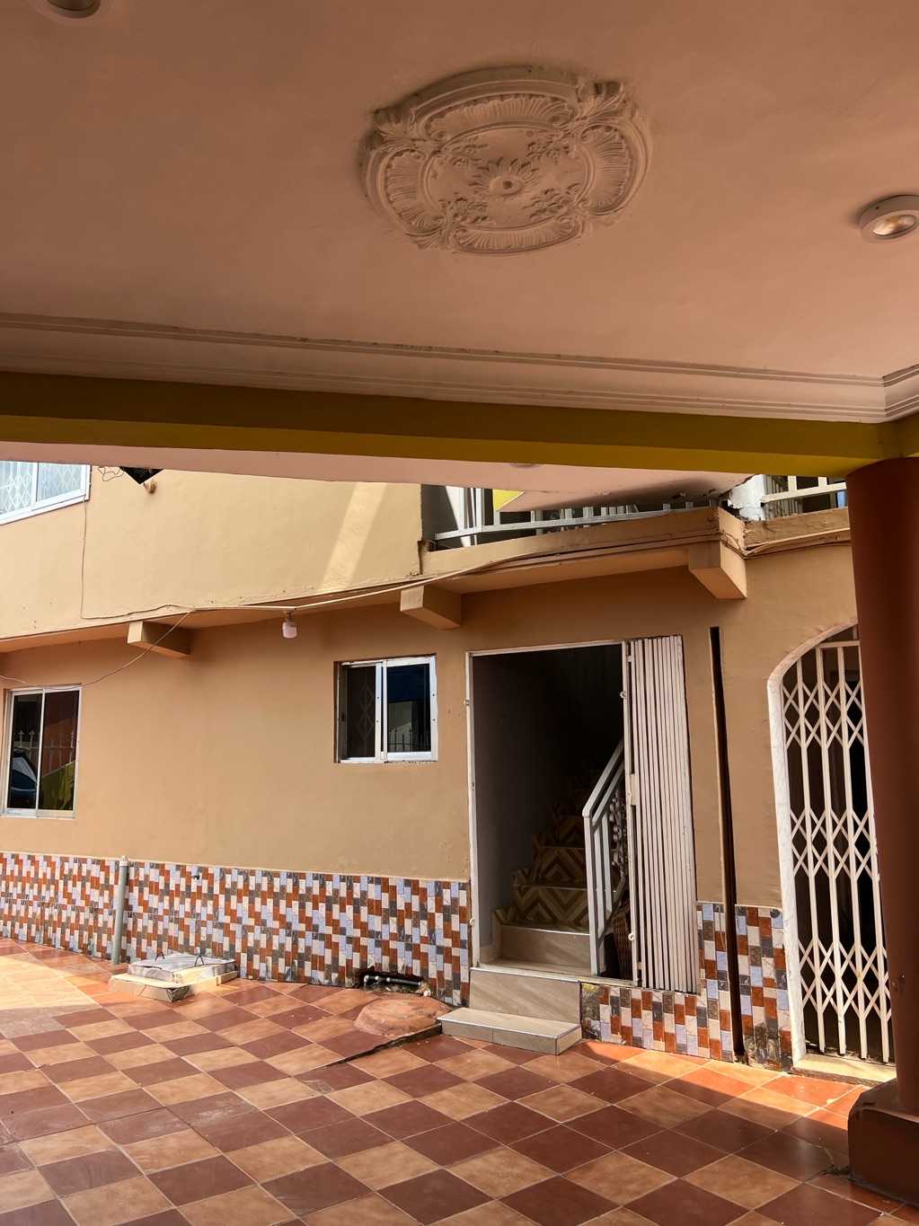 4 bedroom apartment with A.C in all for sale in Accra Metropolitan, Greater Accra, Ghana