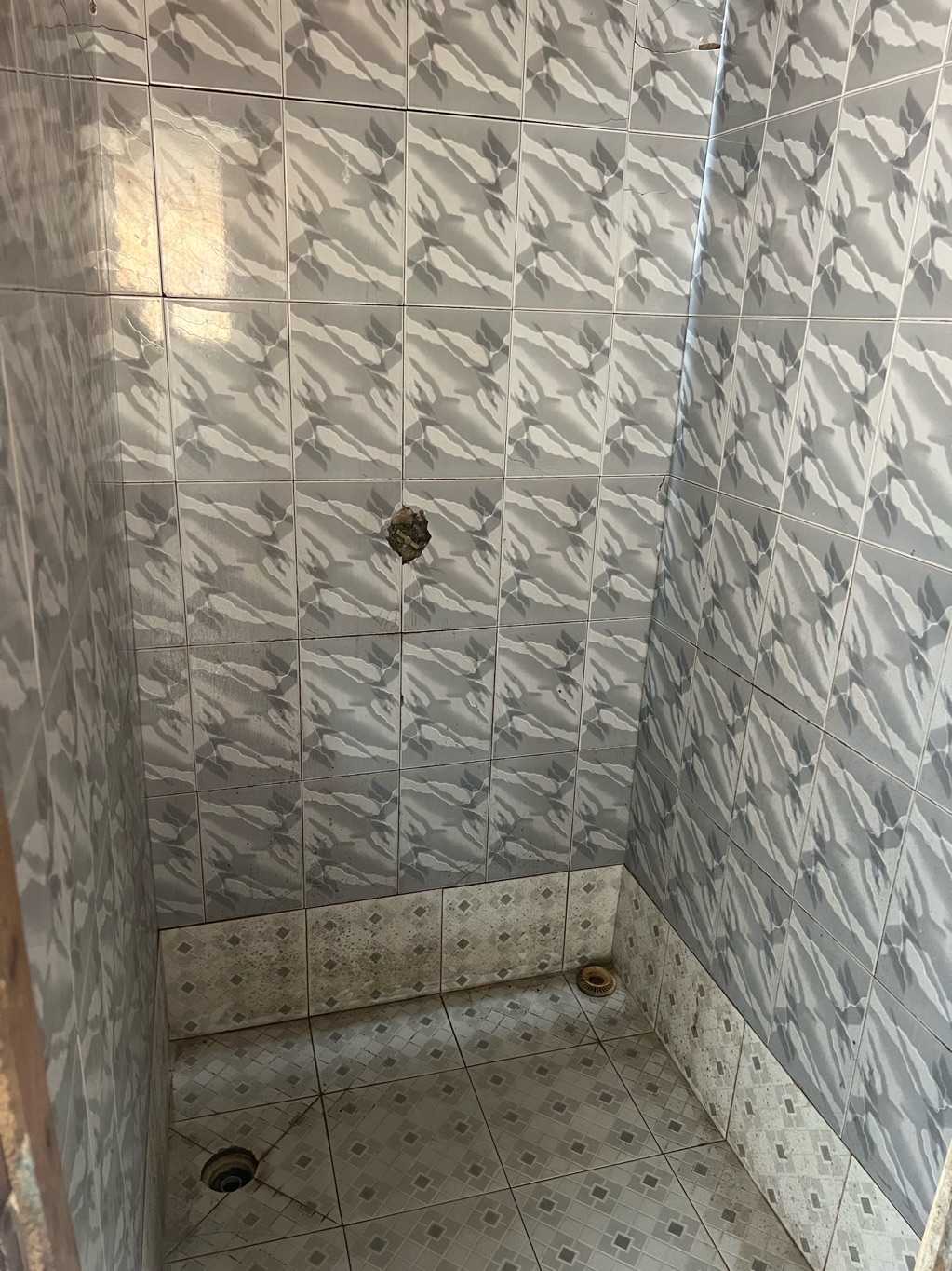 single self contained for sale in Accra Metropolitan, Greater Accra, Ghana